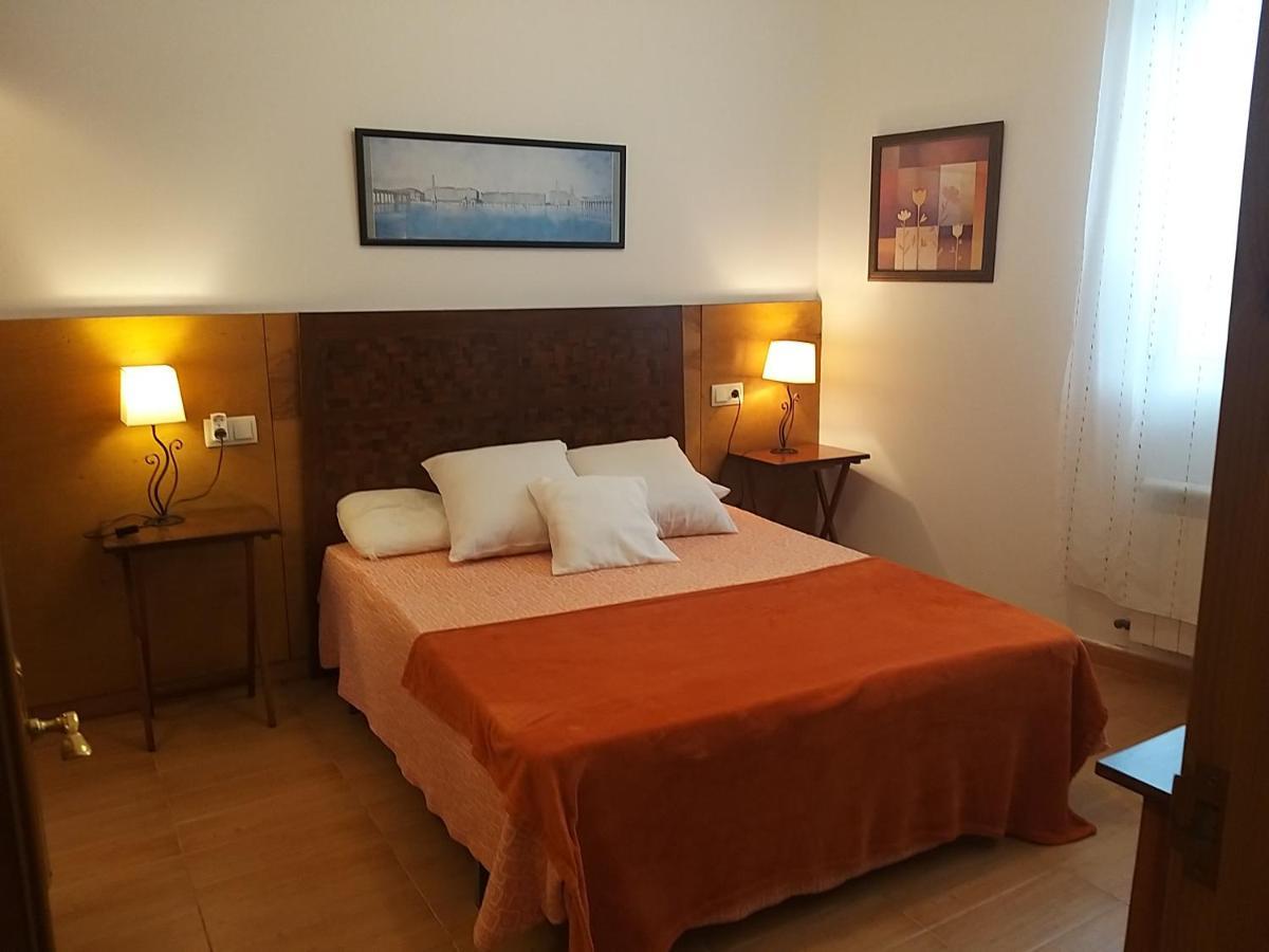 Apartamento Con Pequeno Jardin En El Centro Ferrol Exterior photo